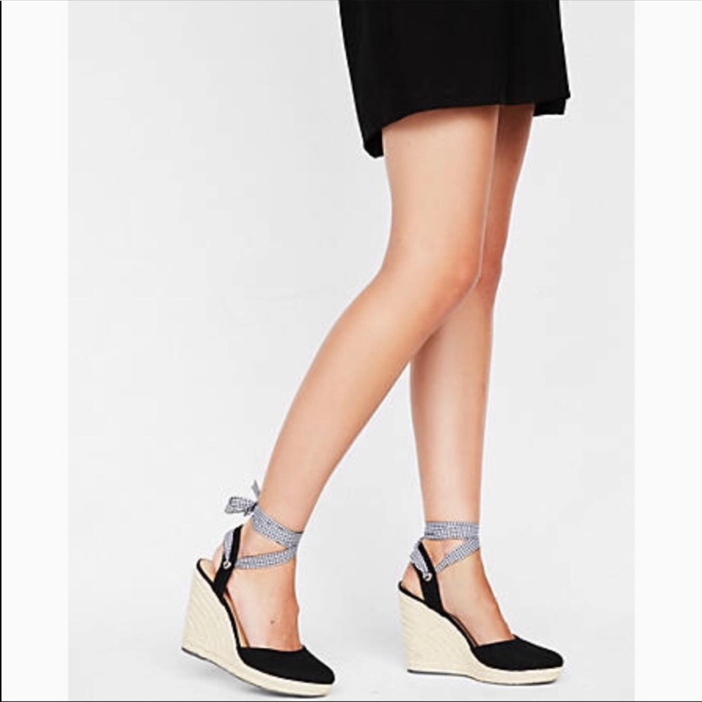 Black Closed Toe Wedge Espadrilles